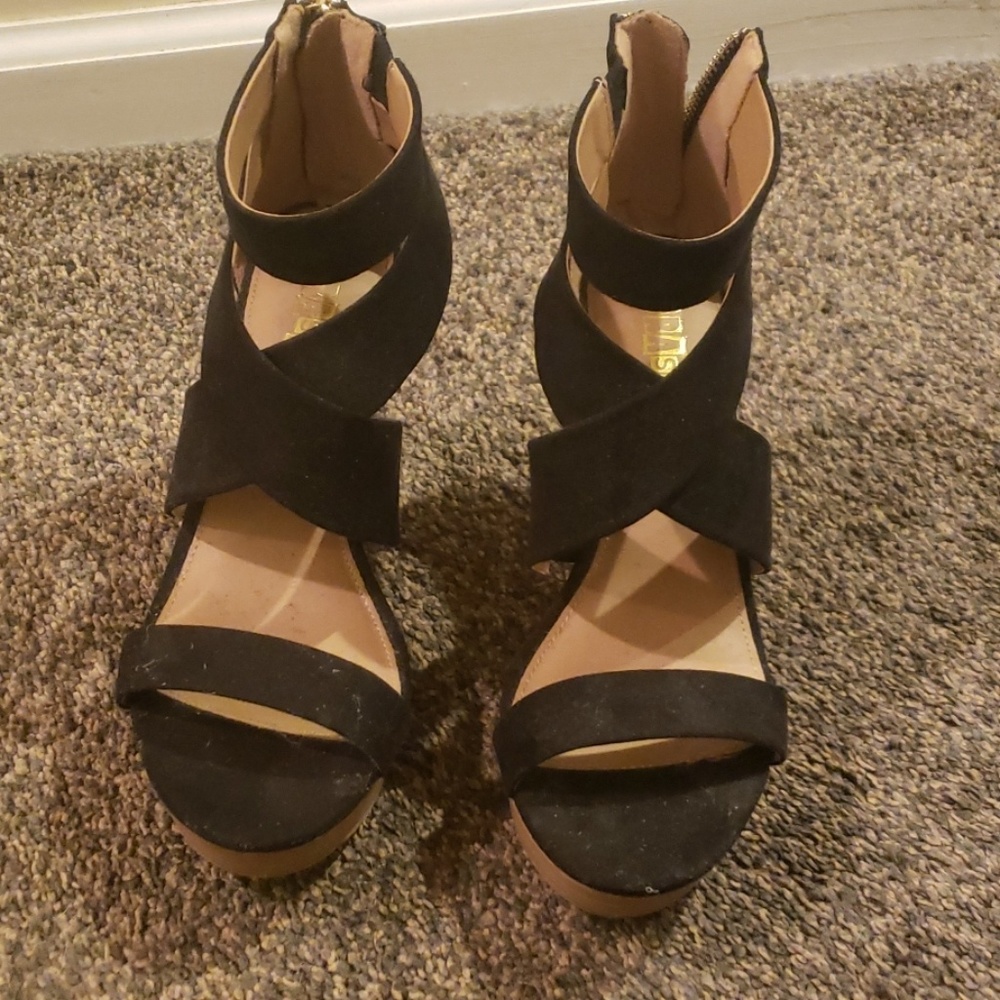 Wedge shoe